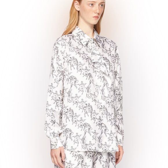 ❤️❤️BURBERRY WHITE MYTHICAL
ALPHABET SILK LOGO
SHIRT❤️❤️ - Picture 3 of 6